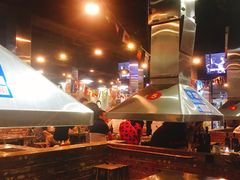 -马路牙子烧烤音乐酒馆(望京店)