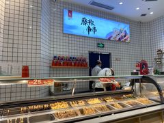 面包甜点陈列柜-廖记棒棒鸡(青岛万象城店)