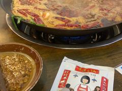 -黄潇洒老火锅(九眼桥宏济巷店)