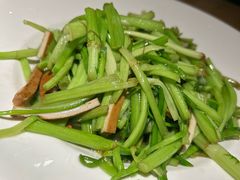 -吴越荣记苏州菜·松鼠桂鱼 100% 活鱼现做(月光码头店)