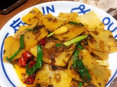 酸菜炒太安洋芋片-一坐一忘云南菜(嘉里中心店)