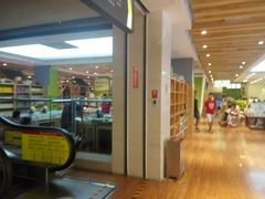 -新华书店(泉城路店)