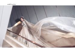 -拉瑞娜LaReine婚纱礼服高级定制