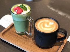 -星巴克臻选(上海合生汇1F店)