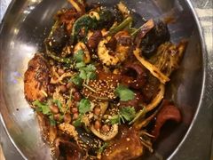 -愉肴麻辣香锅(中山路店)