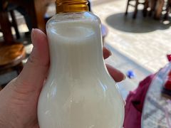 灯泡牛奶-周大娘牛乳(旧寨古村总店)