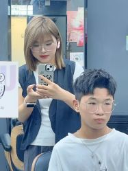 -藤野造型专业烫染接发