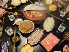 -老酉火锅(阳明古镇店)