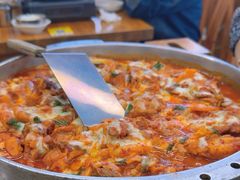 -亲昵春川鸡排(韩国美食街店)