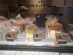 面包甜点陈列柜-喜茶(广州天汇igc店)