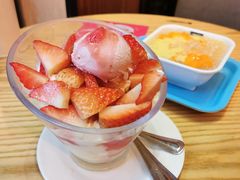 草莓提拉米苏芝士雪-满记甜品(岭南新天地店)