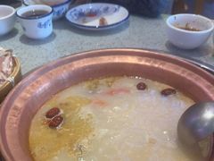 -阿婆情腊排骨火锅(金虹路店)