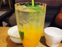 鲜果气泡水-确喜美味小厨(西单商场兰州店)