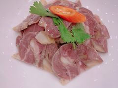 咸蹄髈-侬佳蒸菜馆(听潮店)