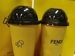 -喜茶(北京华贸购物中心店)