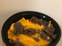牛肉滑蛋饭-有章牛杂(石厦店)
