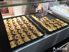 小蝴蝶酥-上海哈尔滨食品厂(淮海中路店)