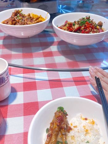 这里的湘菜真的好好好下饭啊！