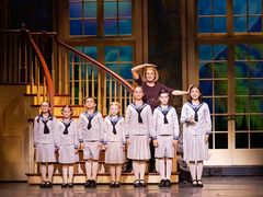 -交通银行前滩31演艺中心