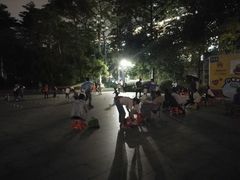 -英雄广场