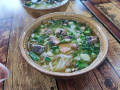 -正宗李家土鸡米线店