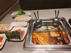 -海底捞火锅(曹安公路店)