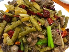 酸辣鸡杂-渝君重庆火锅(嘉宾路店)