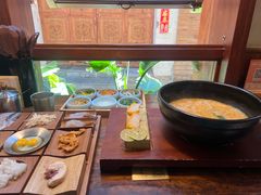 -银米·云南传统过桥米线(双廊黑金冠店)