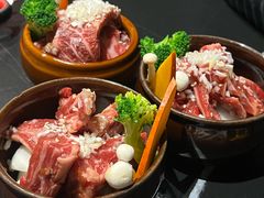 -山川小町·极番烧肉(新地假日广场店)