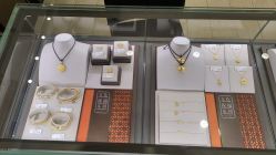 -周生生Chow Sang Sang(东方店)