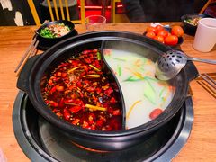 -串门邻居串串火锅(云南南路店)