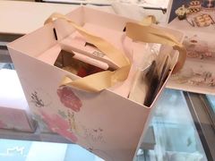 -花花卷卷·鲜食蛋糕(静安久光百货店)