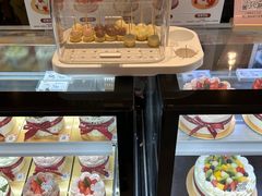 -花花卷卷·鲜食蛋糕(静安久光百货店)