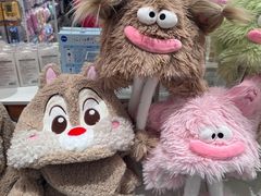 -名创优品(北京新中关购物中心地铁层店)