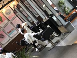 -FRIDAY星期五专业美发沙龙