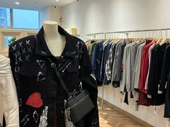 -眷顾自助服装工作室(中南金石国际广场A座店)