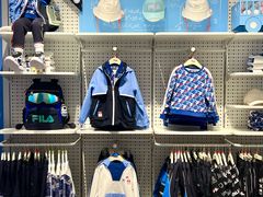 -百年港湾奥特莱斯(香炉礁店)