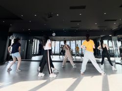 点击看大图 -OCEAN DANCE高空舞蹈室