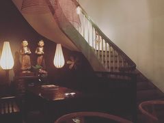 -Noir. Dining in the Dark
