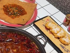 -旧街市鲜货老火锅(大光路店)