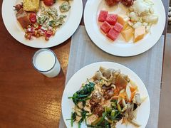 -南郊宾馆·风味自助餐厅·山东十六地市特色菜