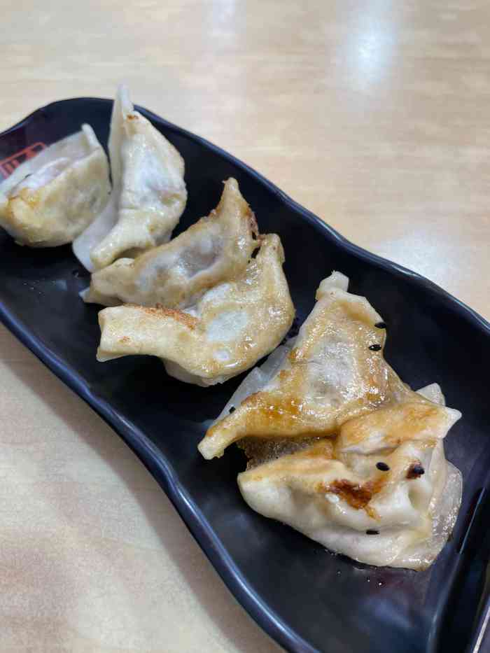 淳百味·沙县食记(厦门大学湾店)-"[薄荷]环境:新店环境干净整洁 店面