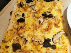 -必胜客(漕宝路店)