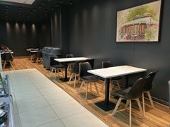 -全家便利店(江湾镇站店)