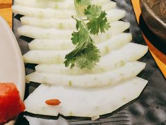 -老牌坊云南鱼豆花火锅(哈西万达店)