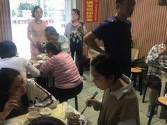 等位区-华春餐馆(鱼山路店)