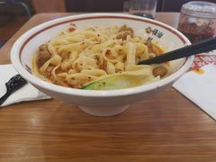 -顺溜·手工刀削面·黑金店(铜锣湾店)
