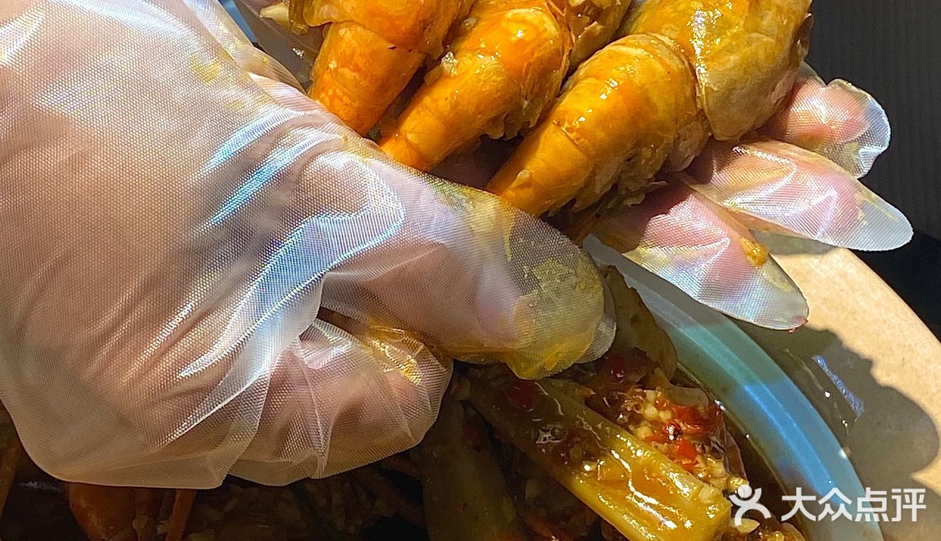 长沙特色探店 | 在窑洞里的美术馆吃烧烤！！    