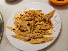 麻香辣腐竹-煲宫猪肚鸡(晶品店)