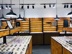 -罗伯特眼镜·蔡司官方授权(罗湖国贸店)